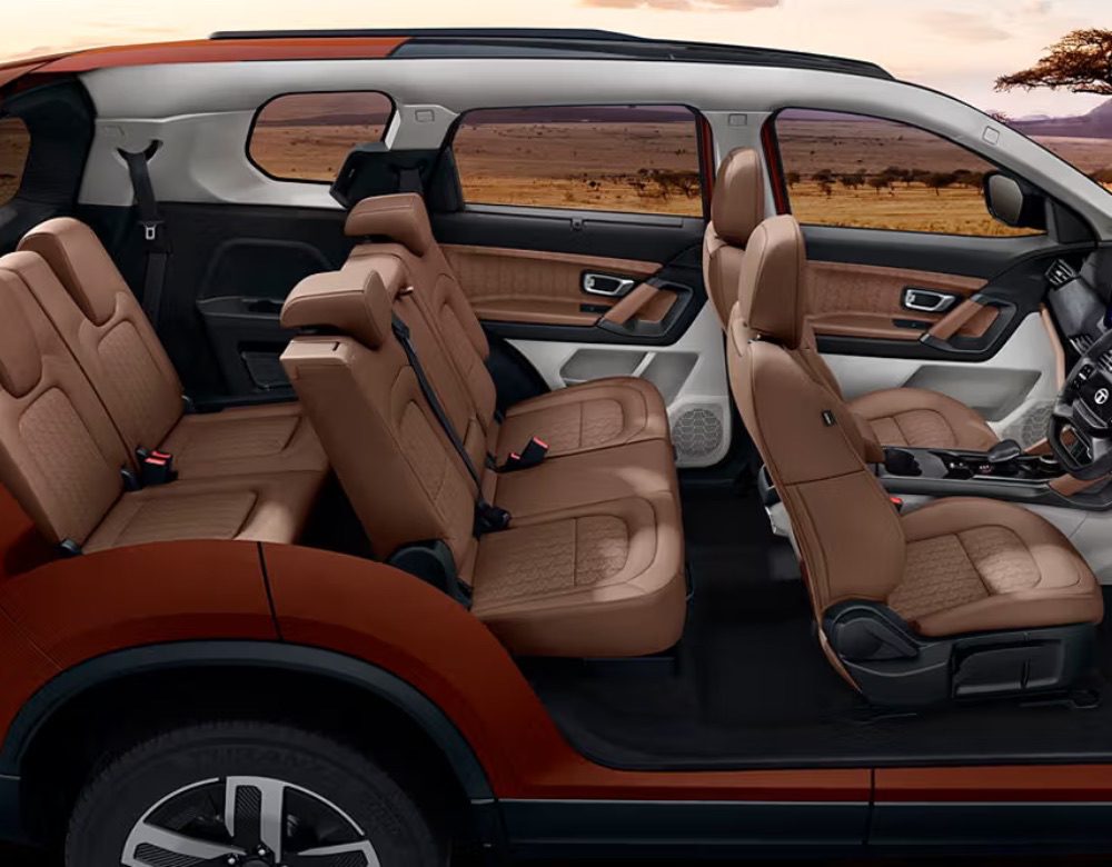 Dubai 7 Seater Car Rental: Daily, Weekly & Monthly Rates Explained