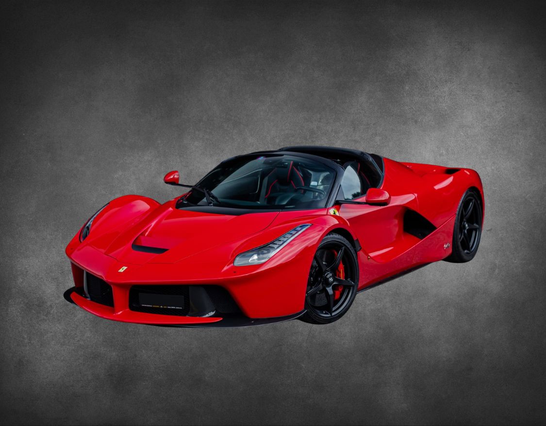 Ferrari LaFerrari Aperta in Dubai – hybrid V12 halo model