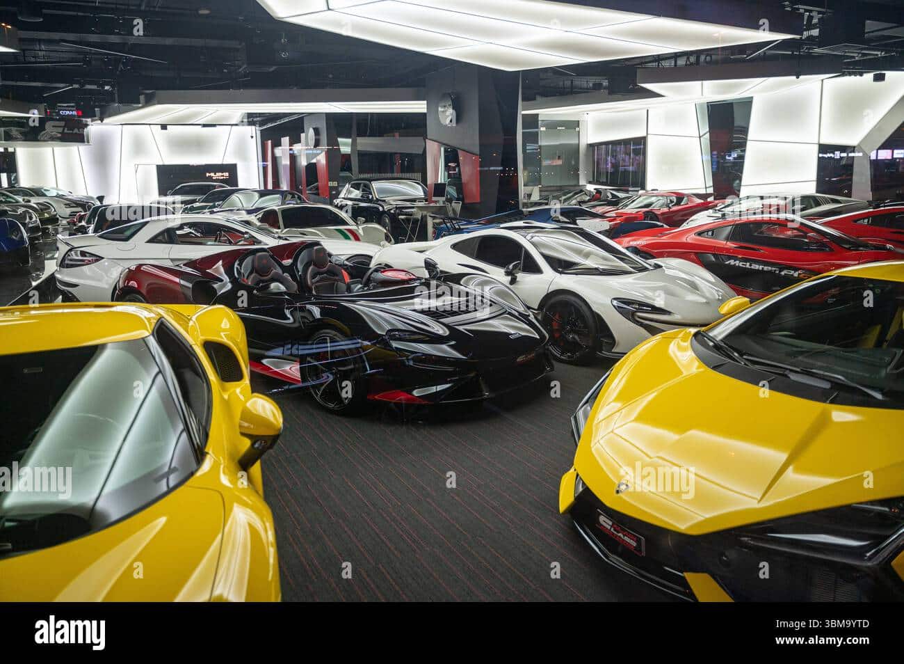Selling a Non-GCC or Imported Car in Dubai: What to Know - Dubai Car Zone image 1