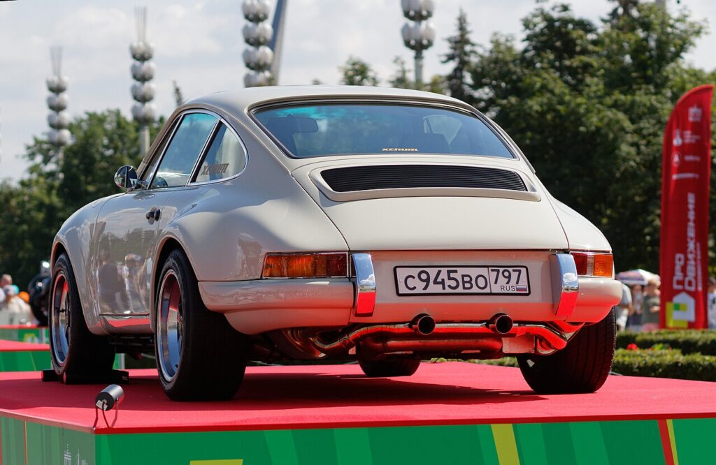 Car History Check Dubai: VIN, Accident and Service Records Dubai car image 1