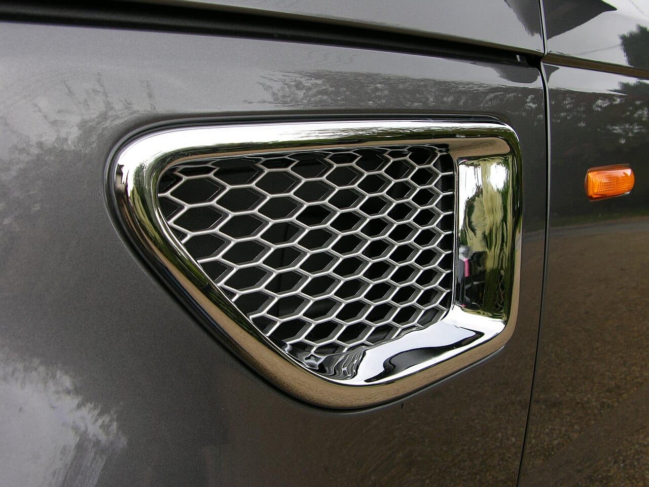 Sell Car Before Leaving Dubai: Fast Exit Checklist premium car image 1